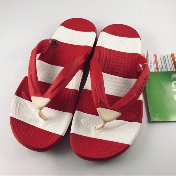CROCS Shoes - Crocs NWT Red White Block Striped Flip Flops Sz 8